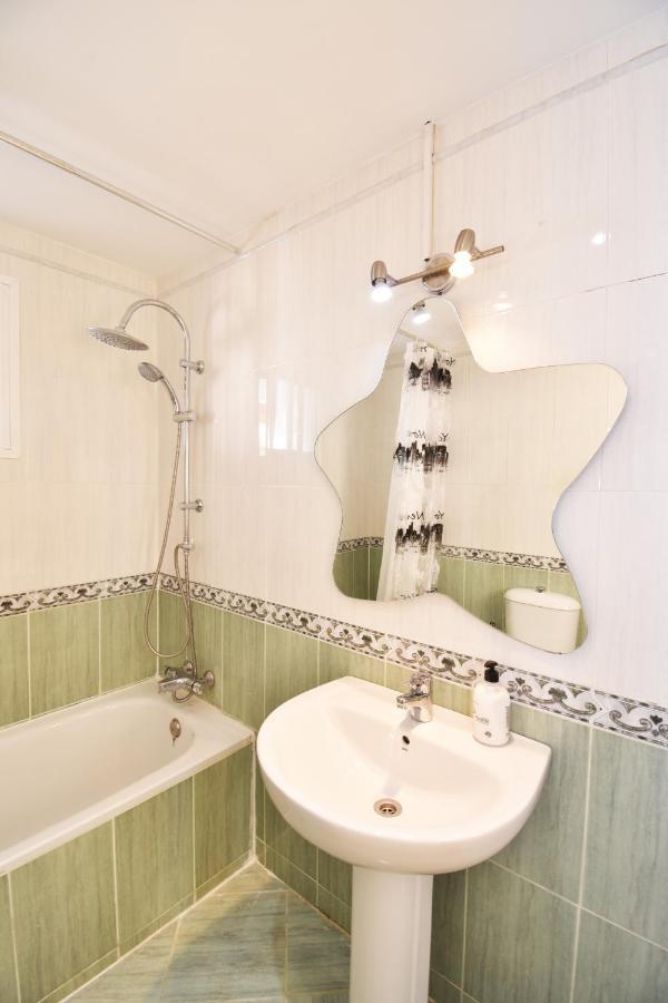 Apartamento De La Croix Apartment Fuengirola Ngoại thất bức ảnh